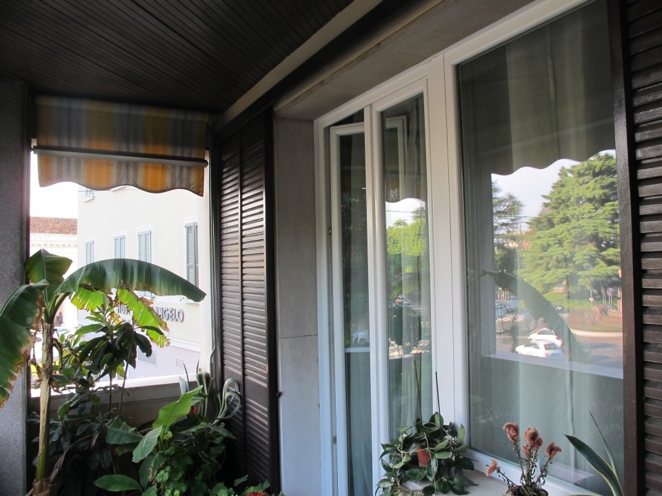 Portafinestra e finestra in PVC bianco
