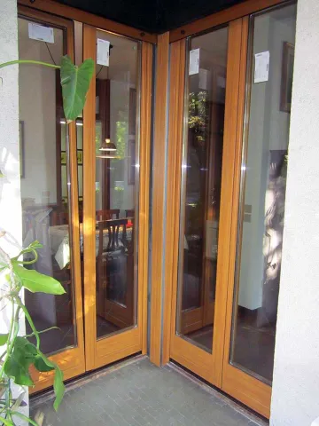 Portefinestra in legno-alluminio (lato esterno)