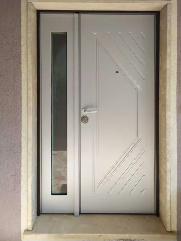 Portoncino d'ingresso blindato con semifisso vetrato (lato interno)