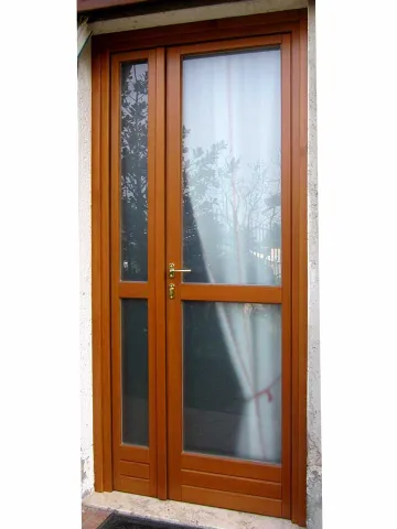 Portoncini d'ingresso in legno vetrato