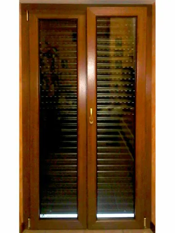 Finestra in PVC pellicolata "effetto legno"
