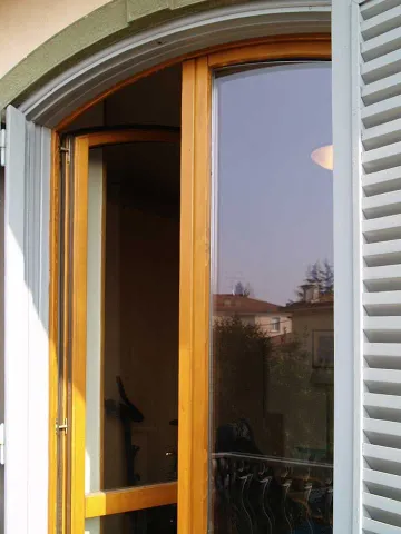 Finestra in legno