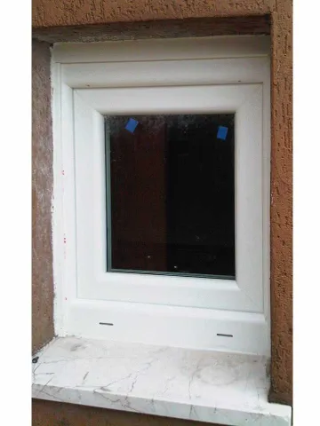 Finestrina in PVC bianco "Kommerling Eurofutur"