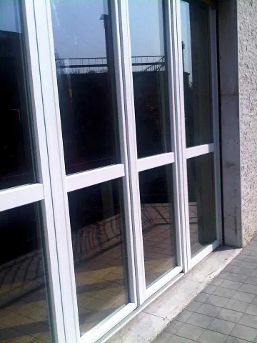 finestre e portefinestre in PVC bianco Aluplast Ideal 4000